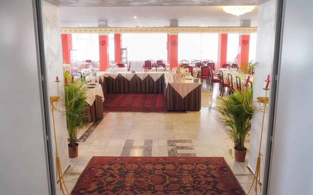 Hotel Terme Eden อาบาโนแตร์เม ภายนอก รูปภาพ