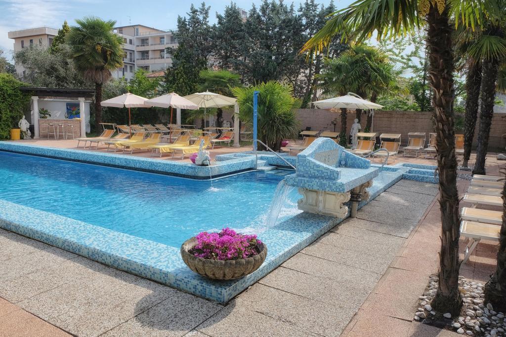 Hotel Terme Eden อาบาโนแตร์เม ภายนอก รูปภาพ