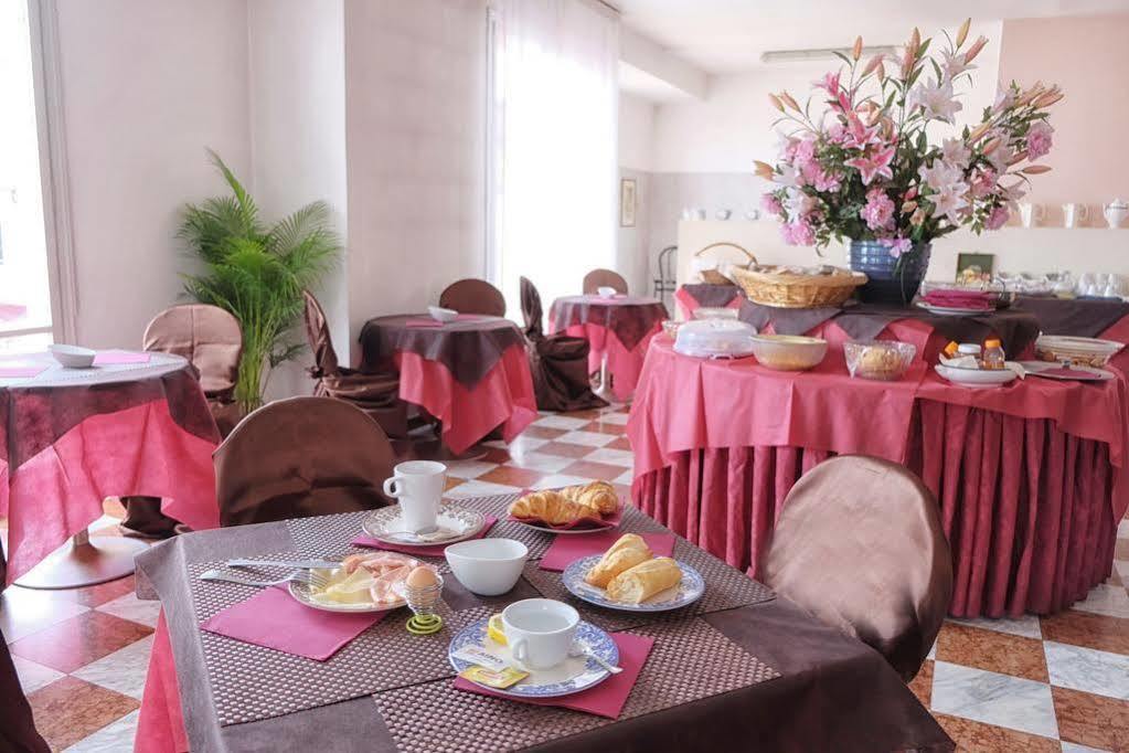 Hotel Terme Eden อาบาโนแตร์เม ภายนอก รูปภาพ
