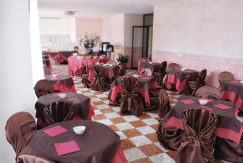 Hotel Terme Eden อาบาโนแตร์เม ภายนอก รูปภาพ
